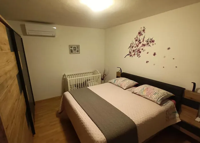 דירה Anita זאדאר